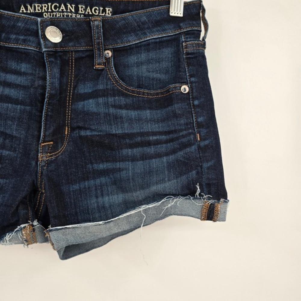 American Eagle Denim Shortie Shorts Dark Wash Cuffed Hem Women's Size 6 - Picture 7 of 8